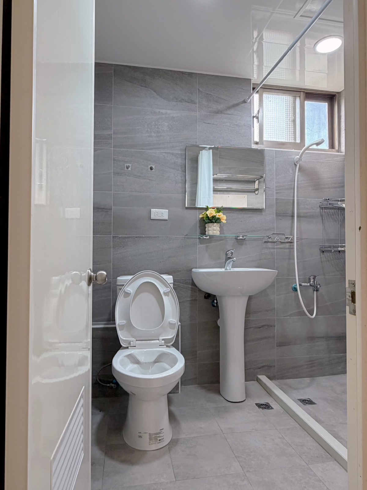 Renovation example: bathroom makeover